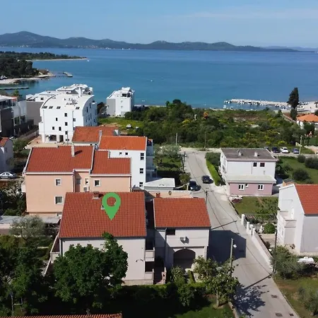 アパート Laurel *